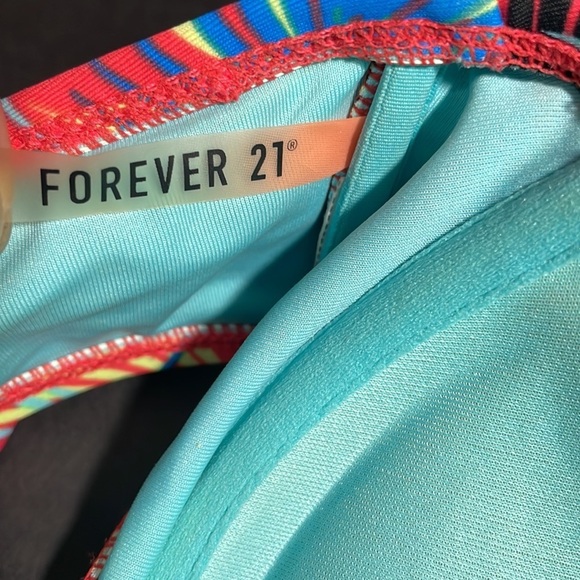 FOREVER 21 tropical padded bikini top in size 34B - Picture 8 of 9